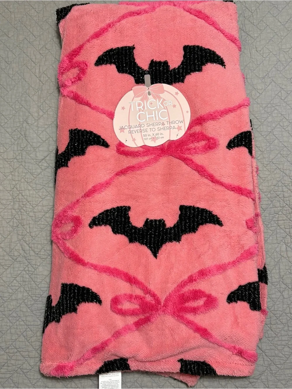 Trick or Chic Pink Bow & Bat Jacquard Sherpa Throw Blanket